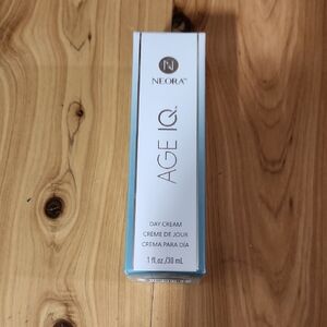 Neora Age IQ Day Cream — NEW-In Sealed Plastic